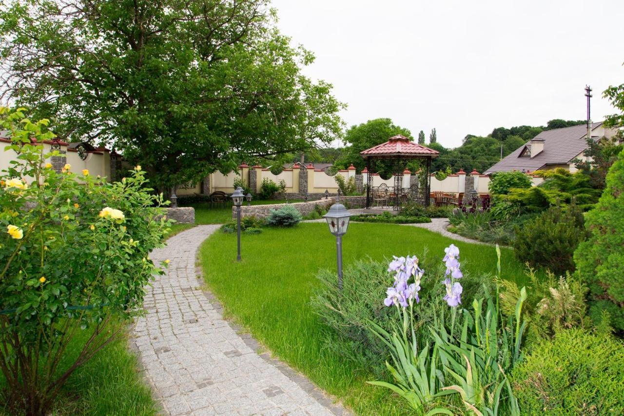 Villa Oselya Kiev Bagian luar foto