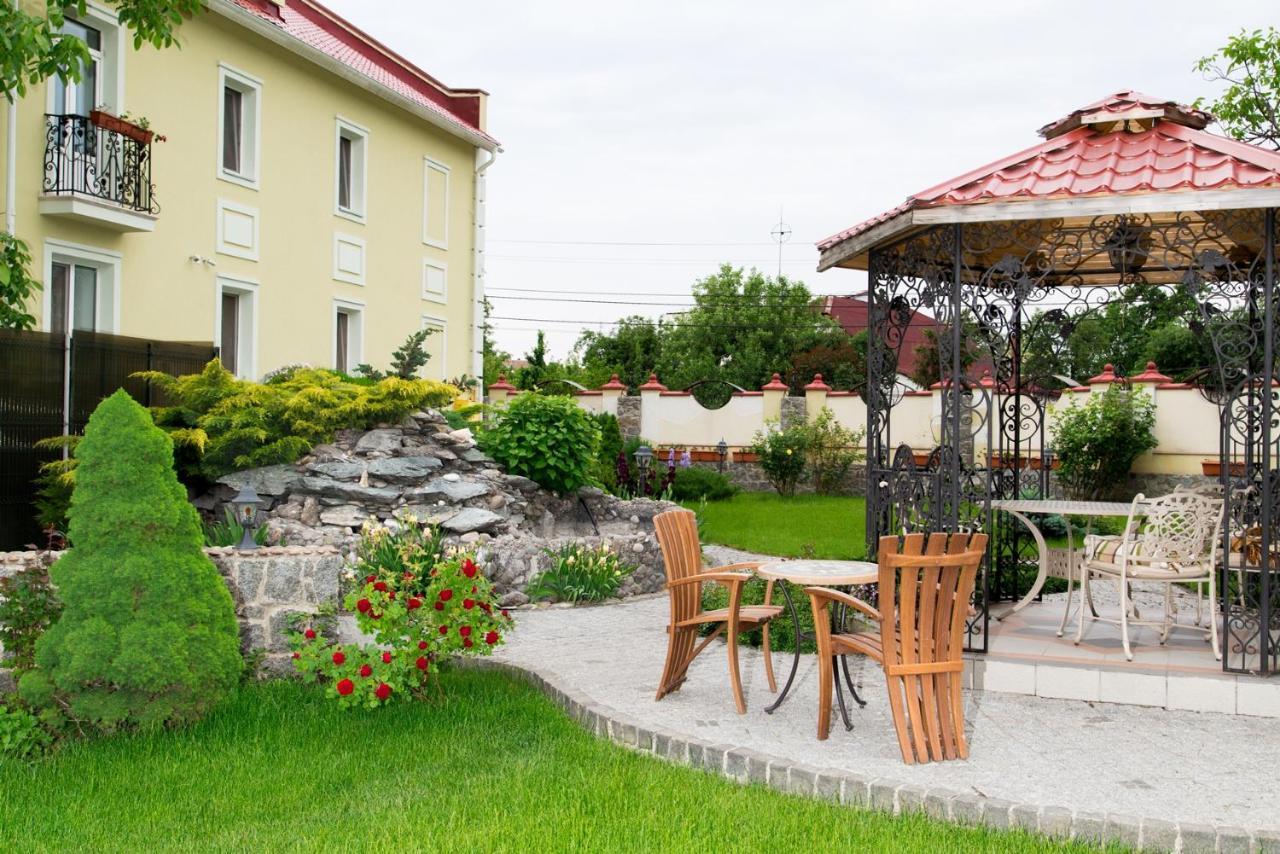 Villa Oselya Kiev Bagian luar foto