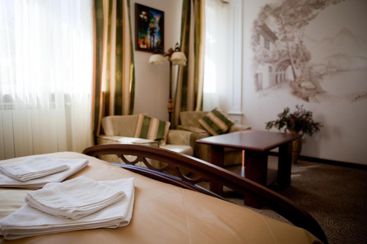 Villa Oselya Kiev Bagian luar foto